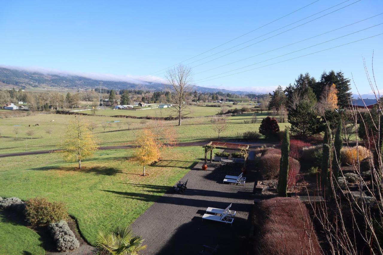 The Setting Inn Willamette Valley Newberg Buitenkant foto