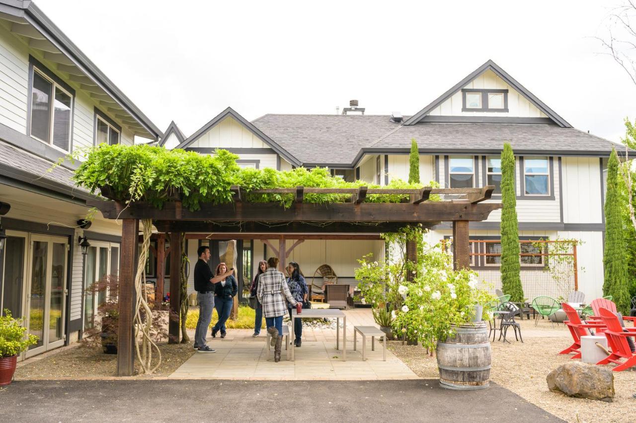 The Setting Inn Willamette Valley Newberg Buitenkant foto